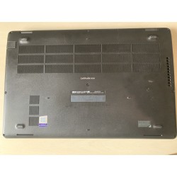 PC portable Dell Latitude 5500 – i3 / 8 Go / SSD 240 Go – Windows 11 Pro